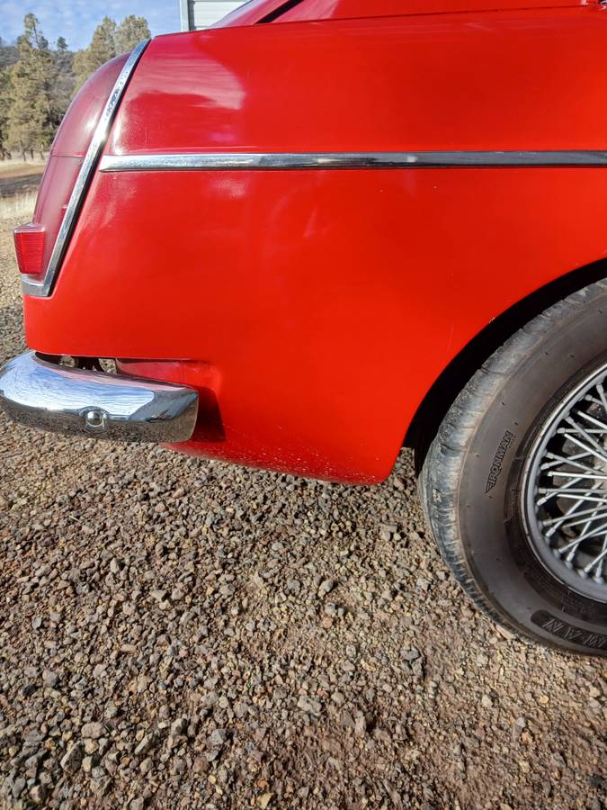 Mgb-gt-1967-red-22