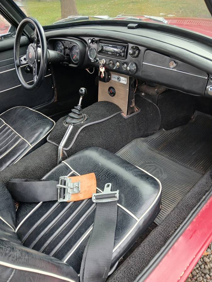 Mgb-gt-1967-red-5