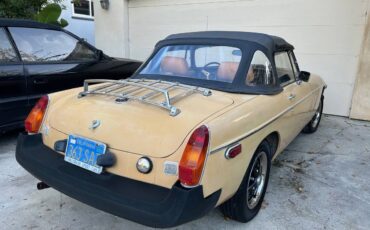 Mgb-roadster-1977-yellow-1