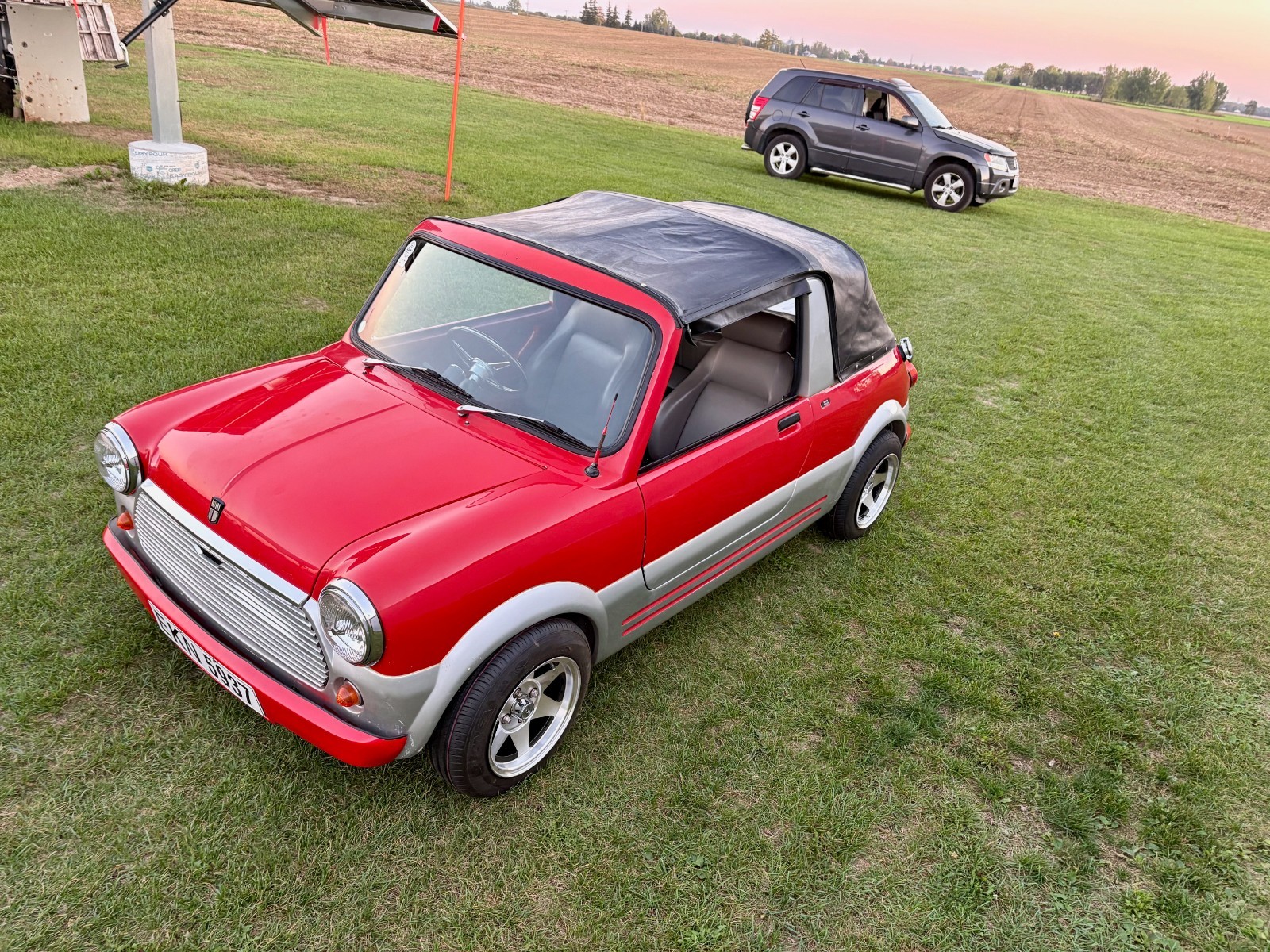 Mini-Classic-Mini-1967-Convertible-11