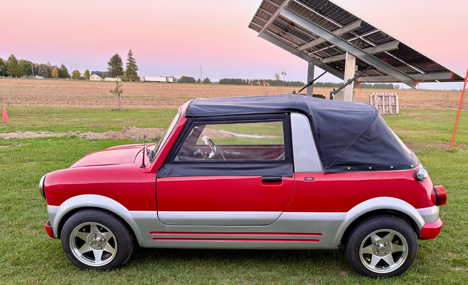 Mini-Classic-Mini-1967-Convertible-14