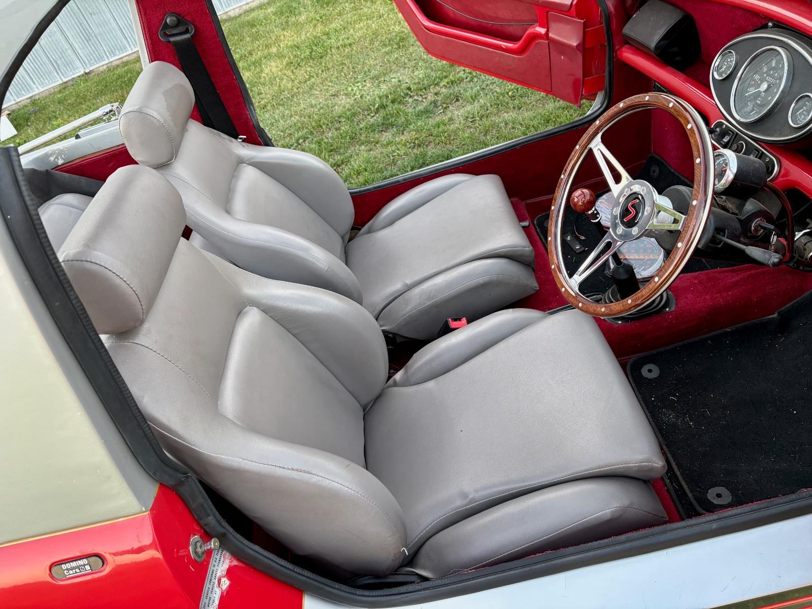 Mini-Classic-Mini-1967-Convertible-7