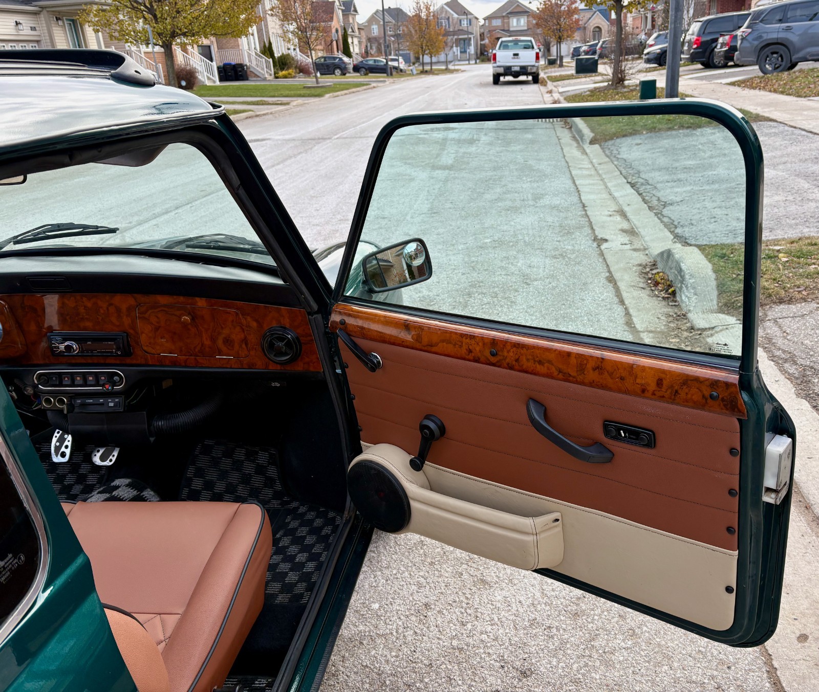 Mini-Classic-Mini-1994-Coupe-13