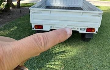 Mitsubishi-1996-white-1