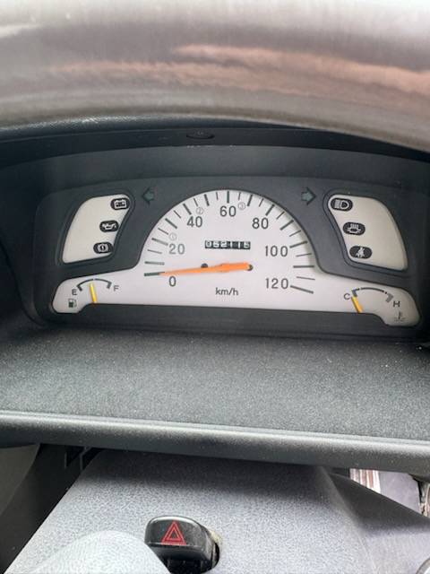 Mitsubishi-1996-white-4