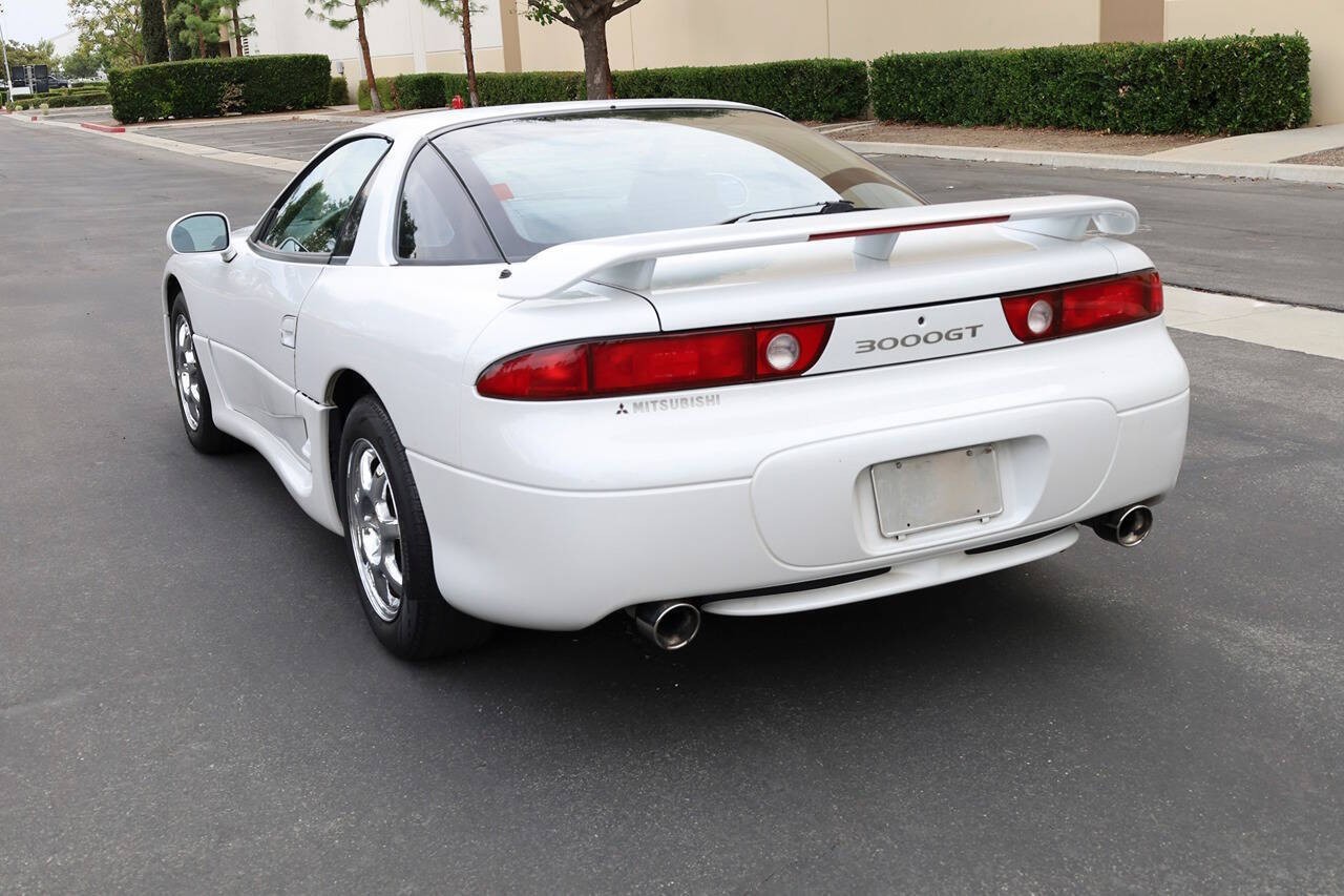Mitsubishi-3000GT-1995-Coupe-35