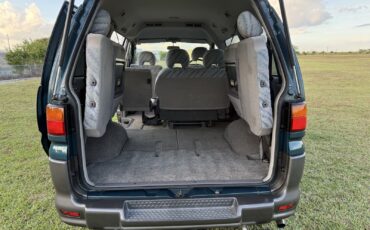 Mitsubishi-Delica-1996-Minivan-17