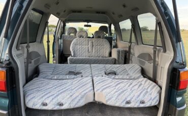 Mitsubishi-Delica-1996-Minivan-18