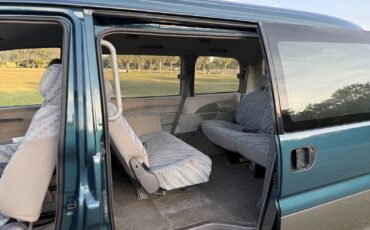 Mitsubishi-Delica-1996-Minivan-24