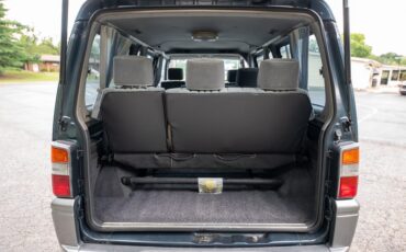 Mitsubishi-Delica-Star-Wagon-1991-Minivan-12