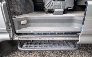 Mitsubishi-Delica-Star-Wagon-1991-Minivan-16