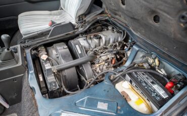 Mitsubishi-Delica-Star-Wagon-1991-Minivan-18