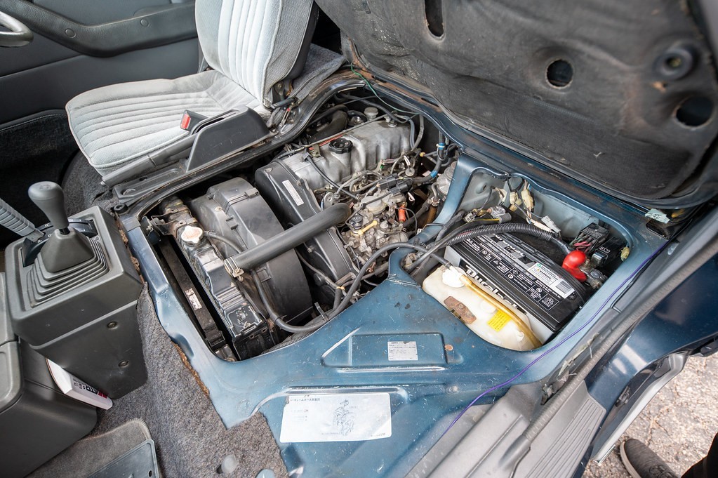 Mitsubishi-Delica-Star-Wagon-1991-Minivan-19