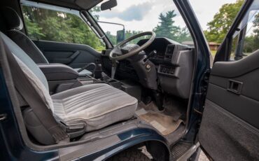 Mitsubishi-Delica-Star-Wagon-1991-Minivan-24