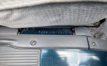 Mitsubishi-Delica-Star-Wagon-1991-Minivan-28