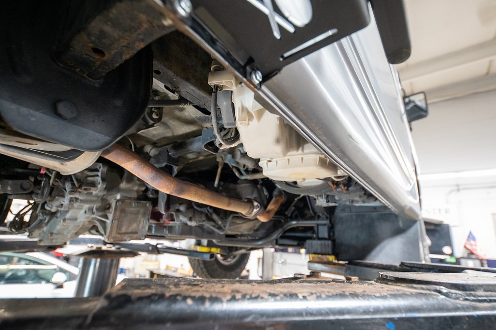 Mitsubishi-Delica-Star-Wagon-1991-Minivan-36