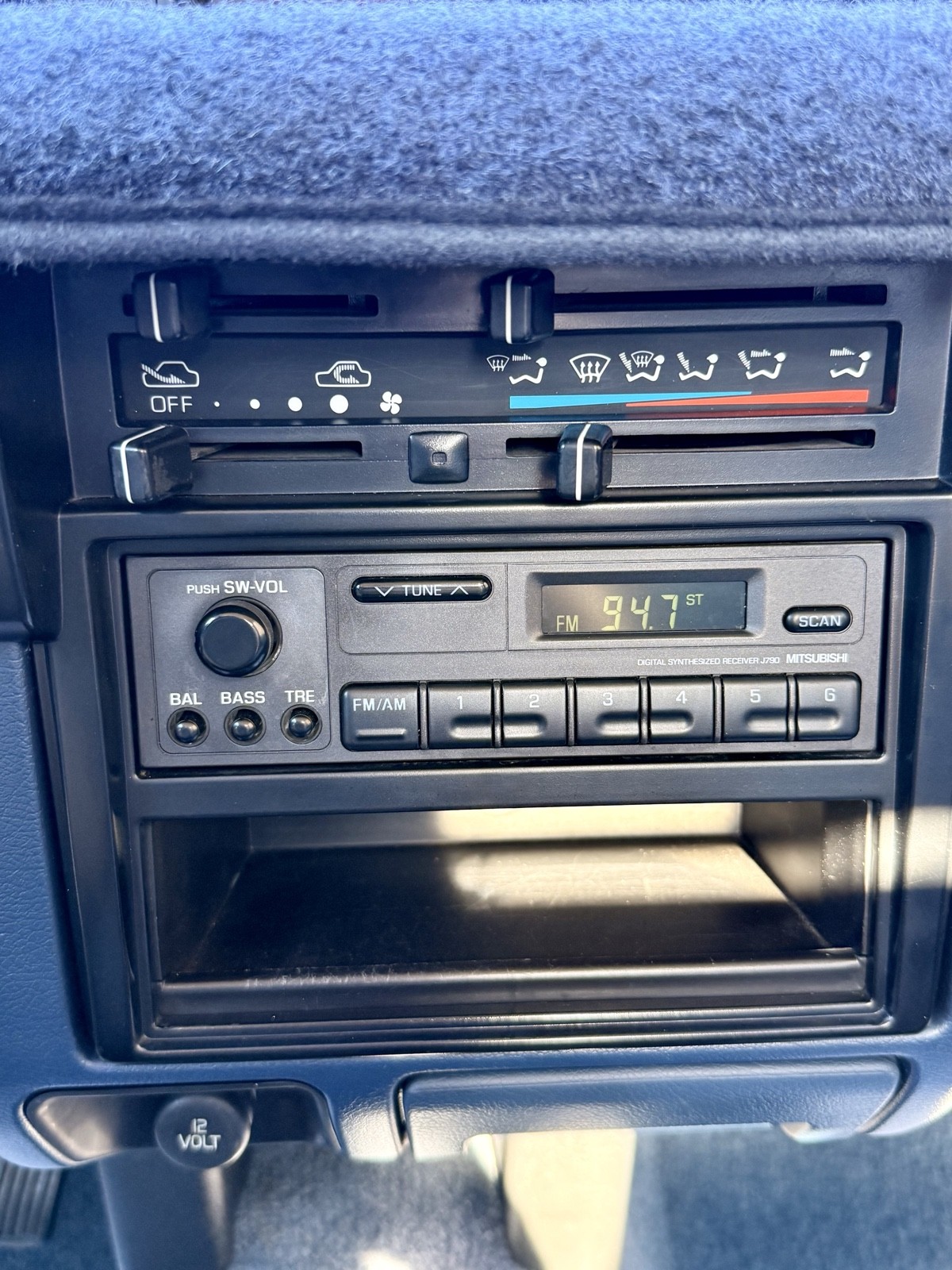 Mitsubishi-Mighty-Max-1991-23