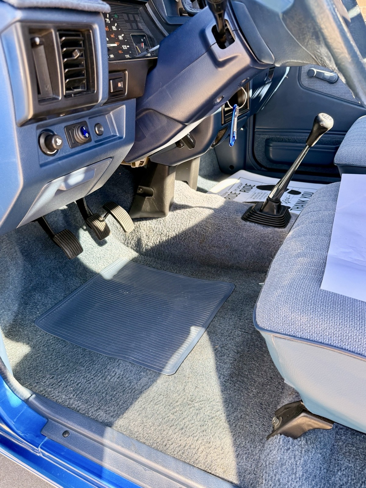 Mitsubishi-Mighty-Max-1991-26