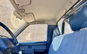 Mitsubishi-Mighty-Max-1991-30