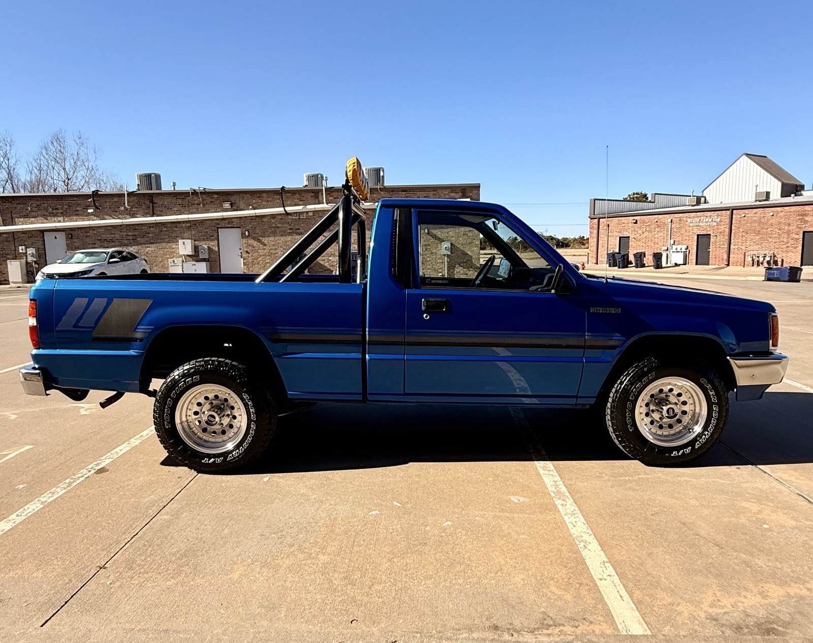 Mitsubishi-Mighty-Max-1991-5