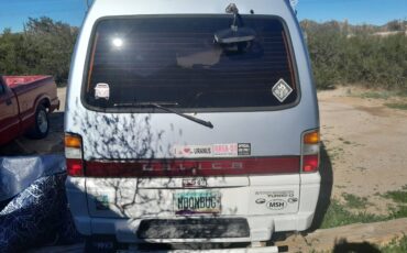 Mitsubishi-delica-diesel-1990-silver-1