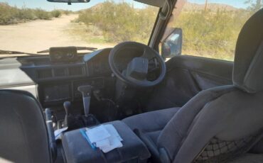 Mitsubishi-delica-diesel-1990-silver