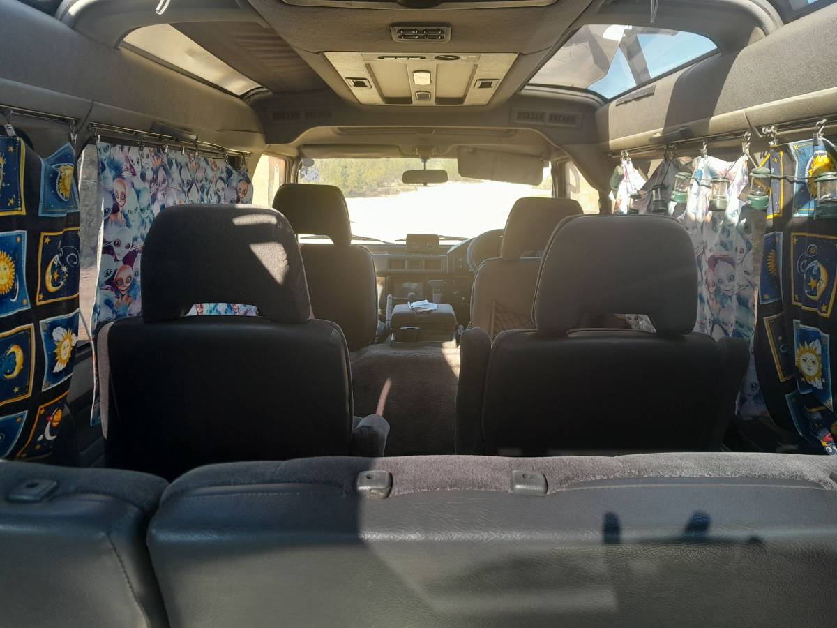 Mitsubishi-delica-diesel-1990-silver-4