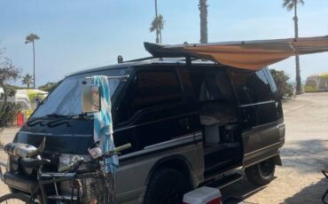 Mitsubishi-delica-diesel-1992-black