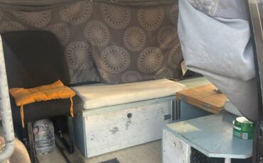 Mitsubishi-delica-diesel-1992-black-5