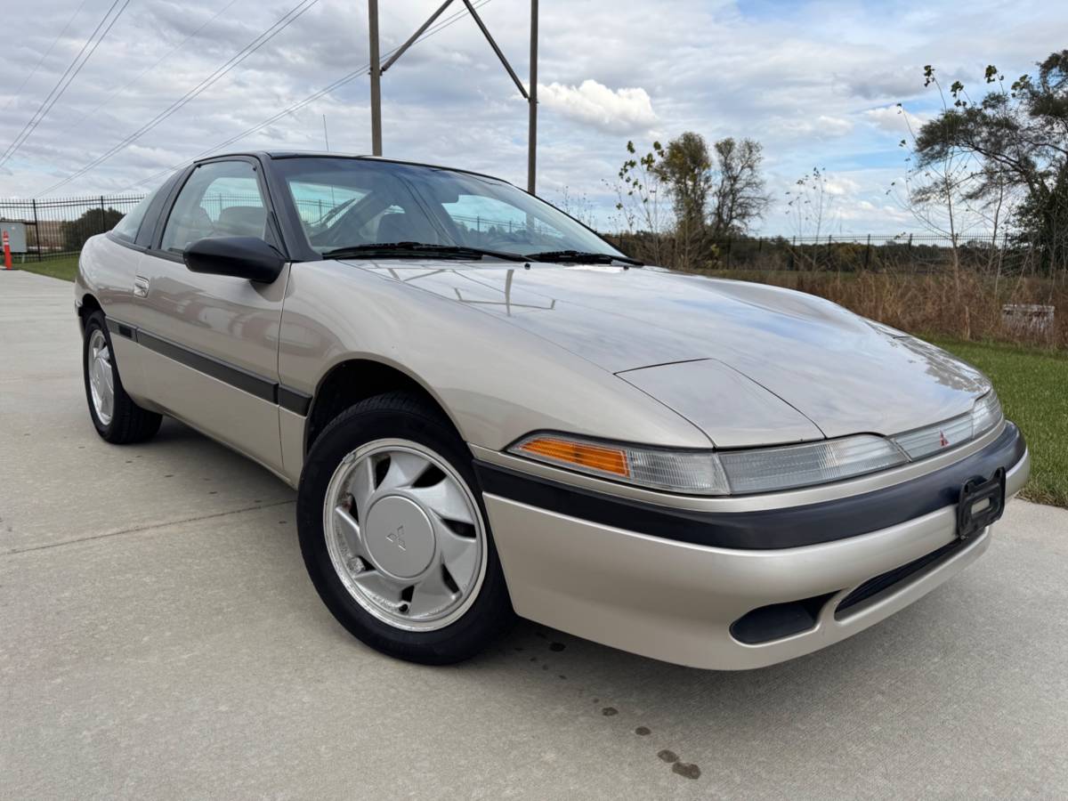 Mitsubishi-eclipse-gs-1990-silver-10