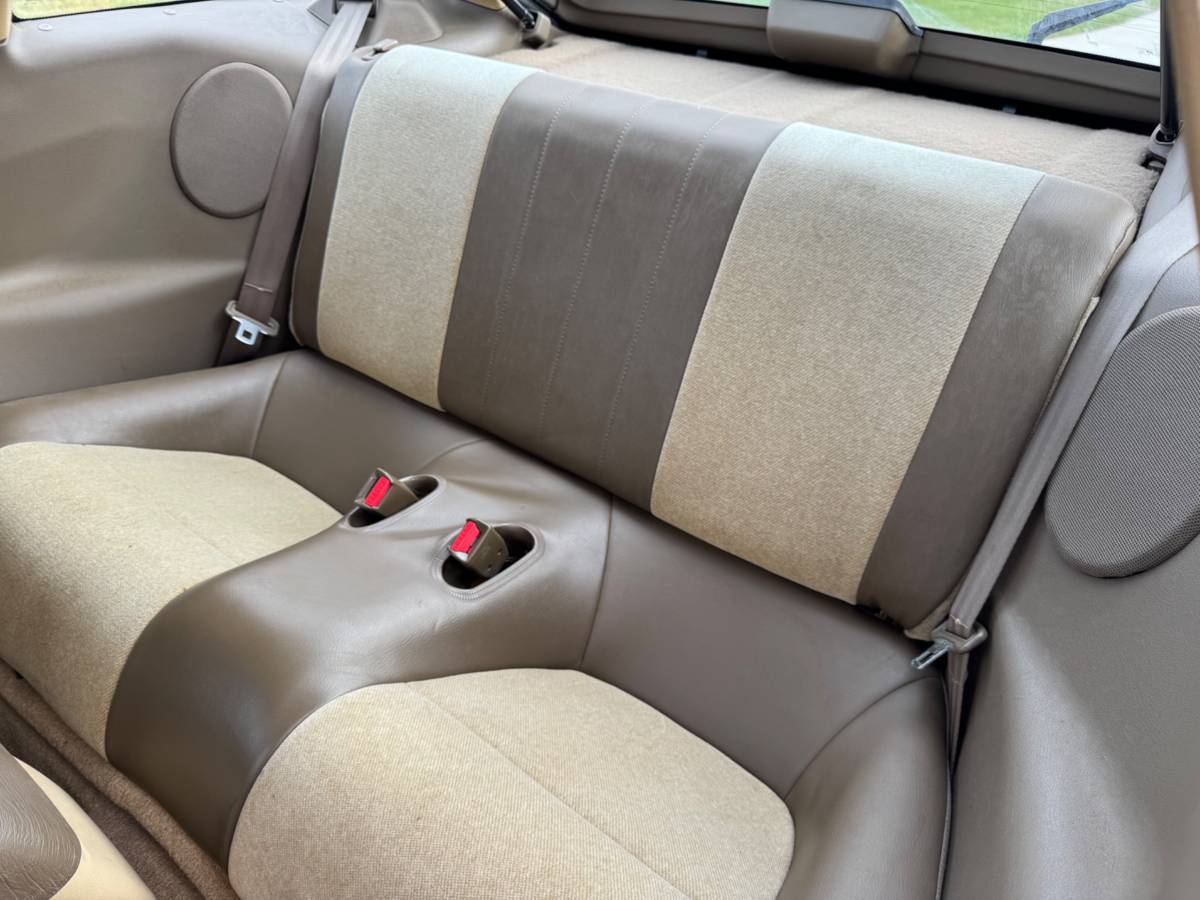 Mitsubishi-eclipse-gs-1990-silver-16