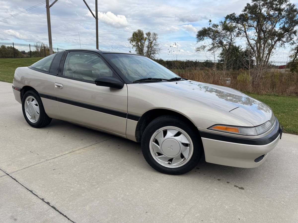 Mitsubishi-eclipse-gs-1990-silver-8