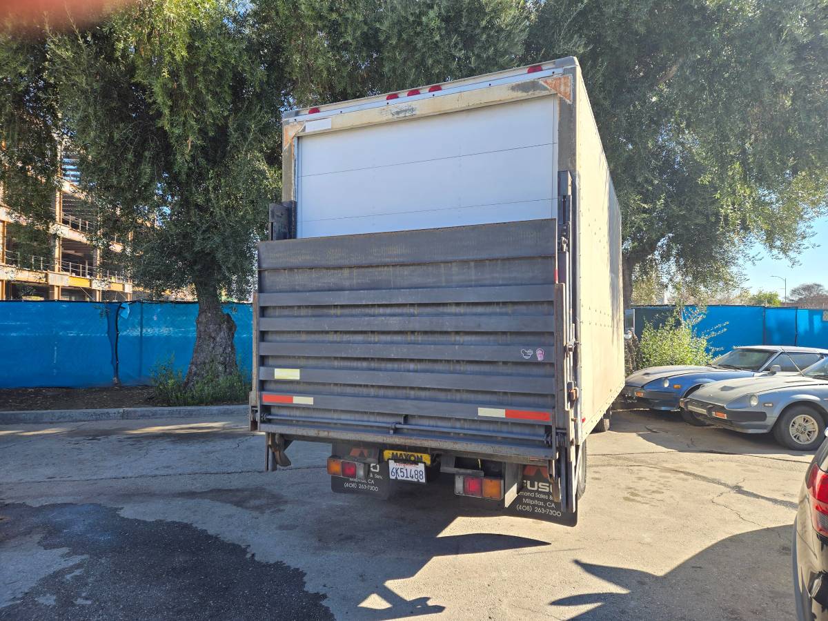 Mitsubishi-fuso-fe640dw-diesel-1992-white-2