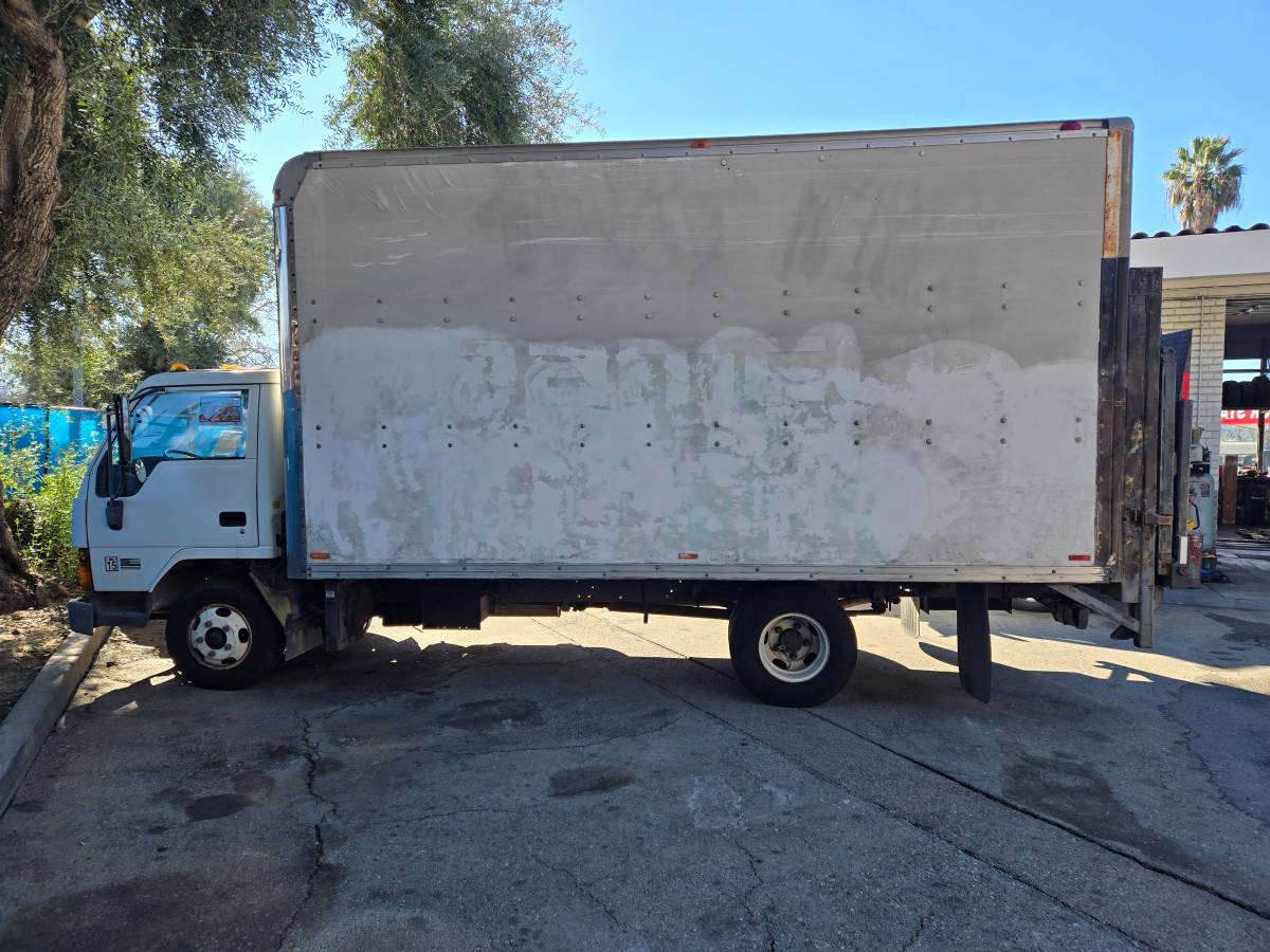 Mitsubishi-fuso-fe640dw-diesel-1992-white