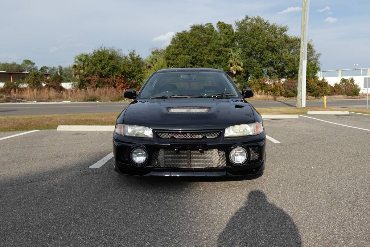 Mitsubishi-lancer-evolution-1996-black-1
