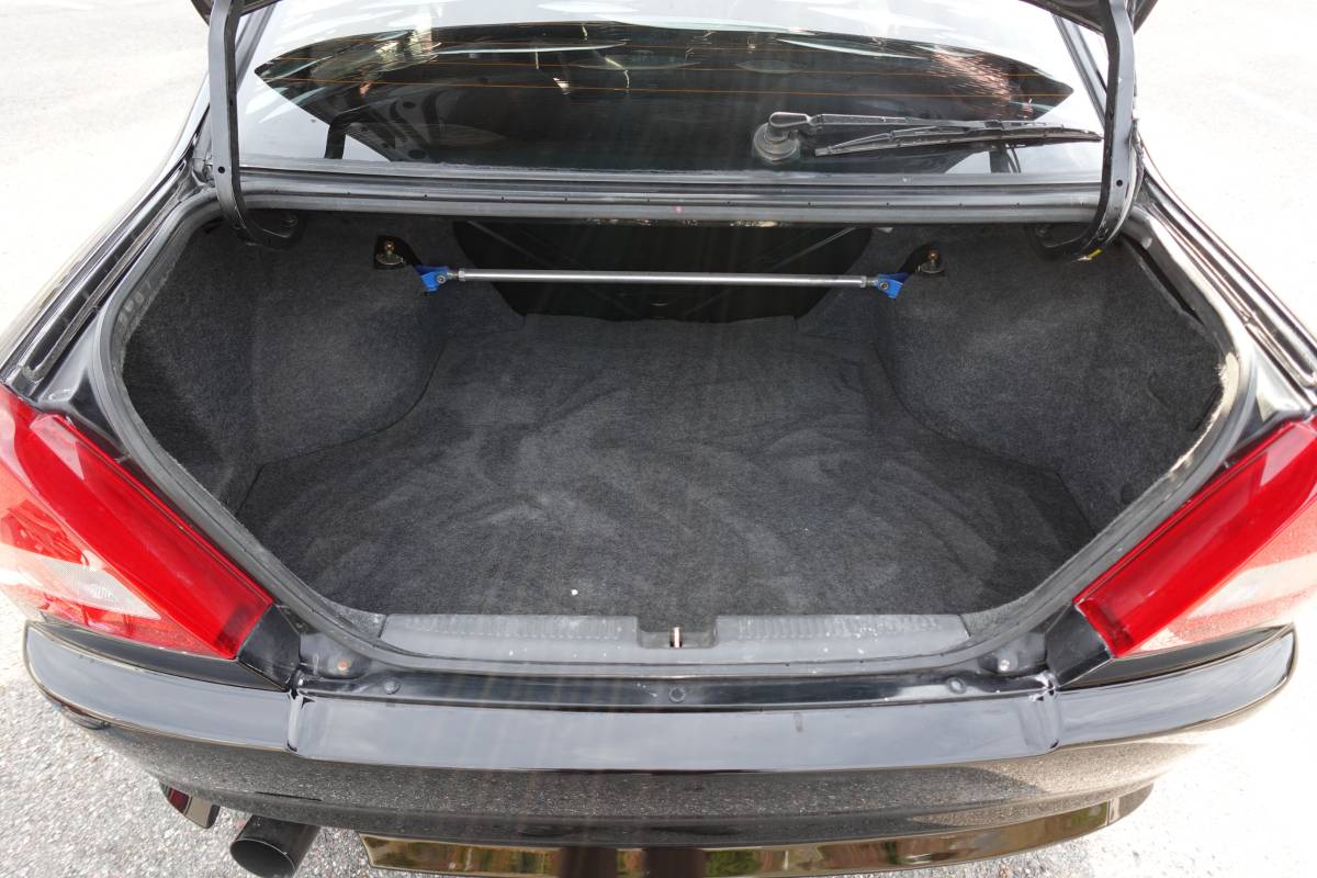 Mitsubishi-lancer-evolution-1996-black-18