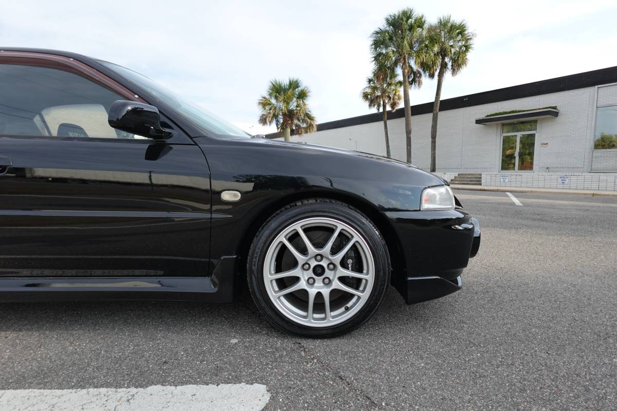 Mitsubishi-lancer-evolution-1996-black-2