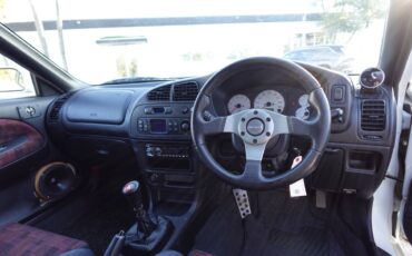 Mitsubishi-lancer-evolution-1996-white-14