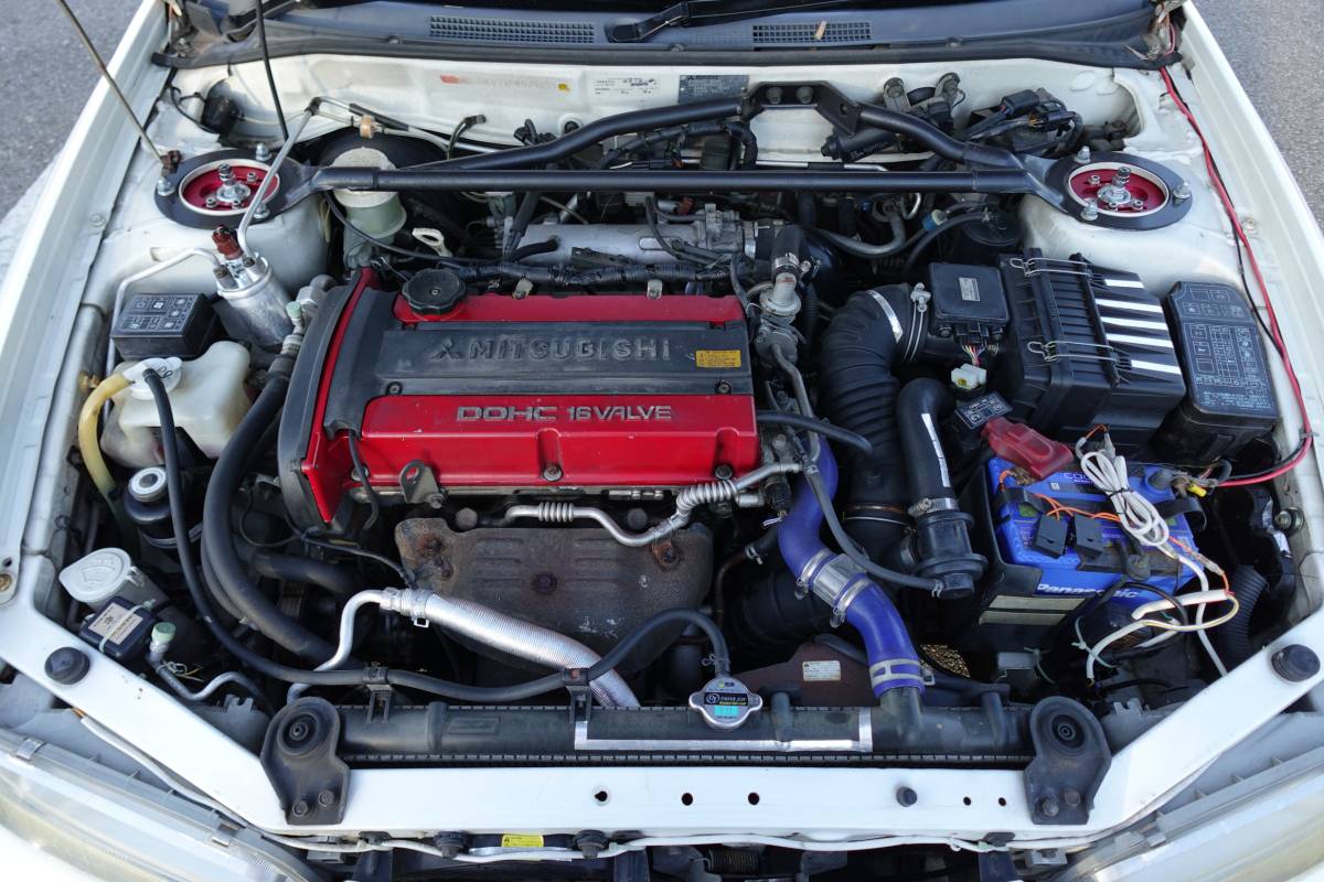 Mitsubishi-lancer-evolution-1996-white-17