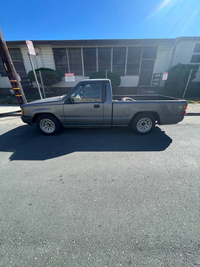 Mitsubishi-mighty-max-1991