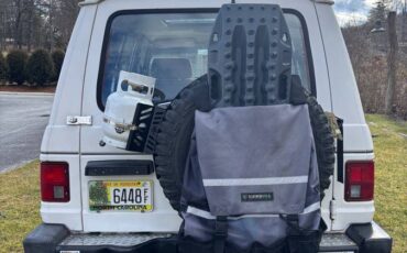 Mitsubishi-montero-rs-1990-white-12