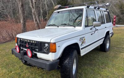 Mitsubishi montero rs 1990