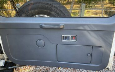 Mitsubishi-pajero-diesel-1992-white-21