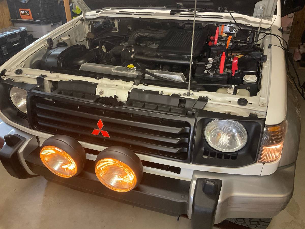 Mitsubishi-pajero-diesel-1992-white-7