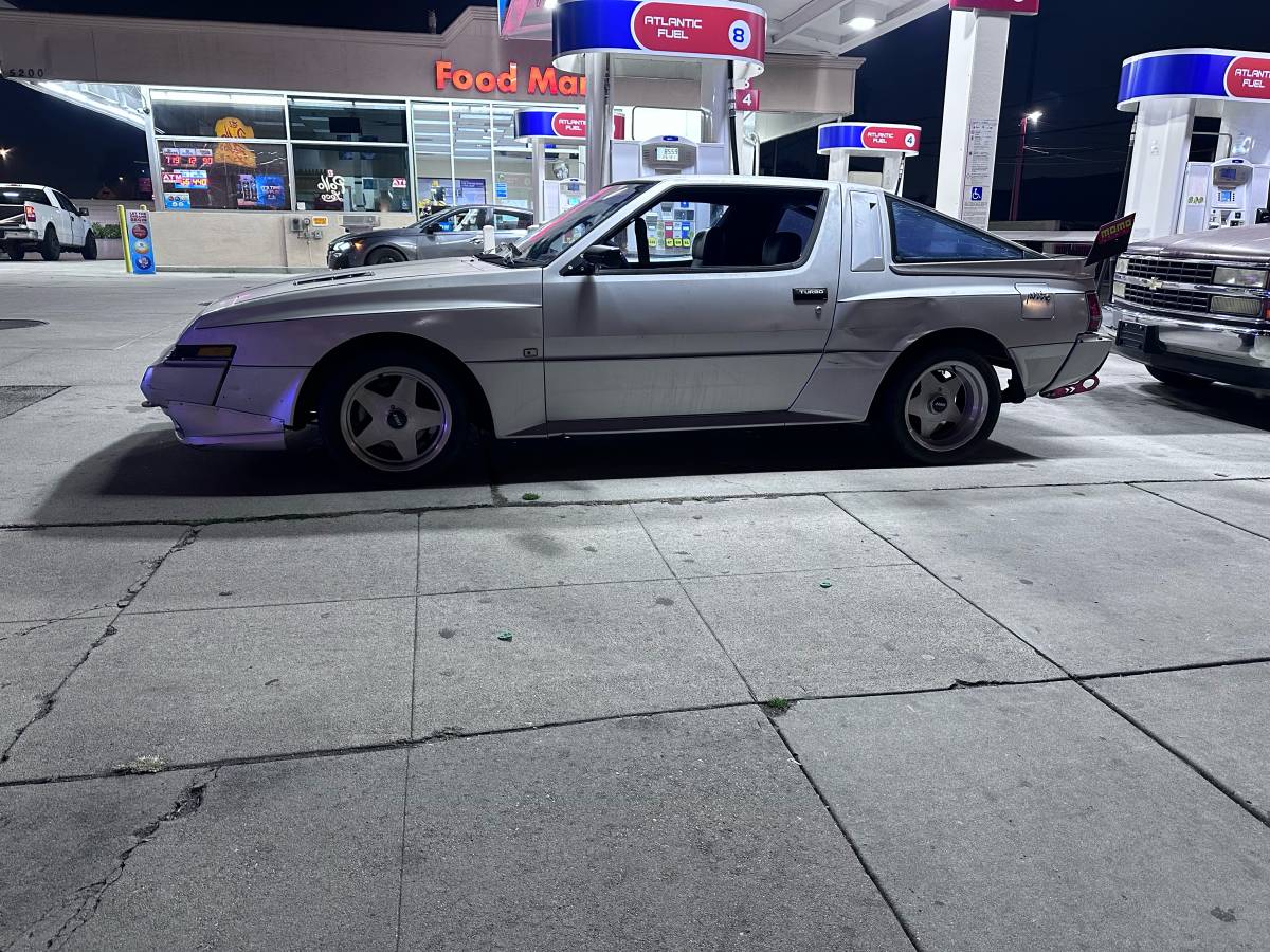Mitsubishi-starion-1987-silver-10