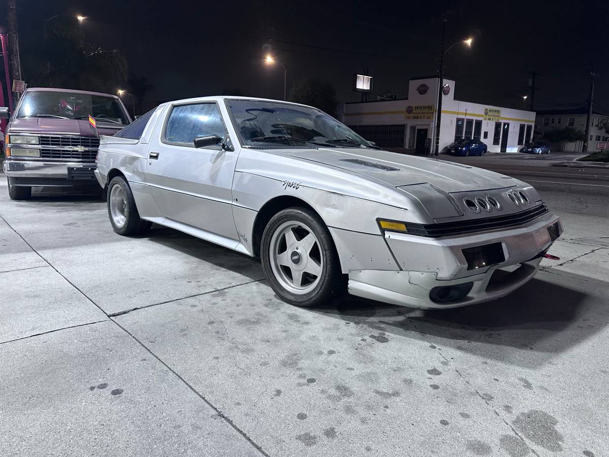 Mitsubishi-starion-1987-silver-5
