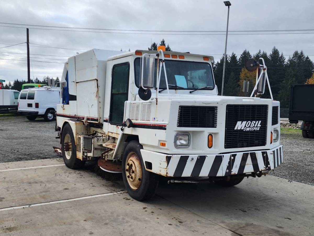 Mobil-sweeper-left-amp-right-hand-drive-diesel-1995-white-1