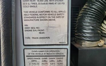 Mobil-sweeper-left-amp-right-hand-drive-diesel-1995-white-13