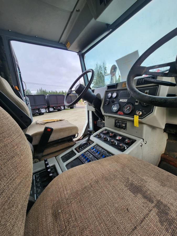 Mobil-sweeper-left-amp-right-hand-drive-diesel-1995-white-16