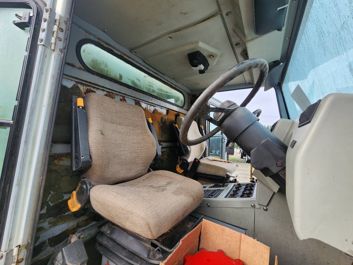 Mobil-sweeper-left-amp-right-hand-drive-diesel-1995-white-19